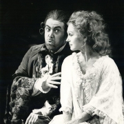 Der Rosenkavalier by Richard Strauss; JT as Baron Ochs with Valerie Masterson; ENO; Jan 1988; photo: Laurie Lewis